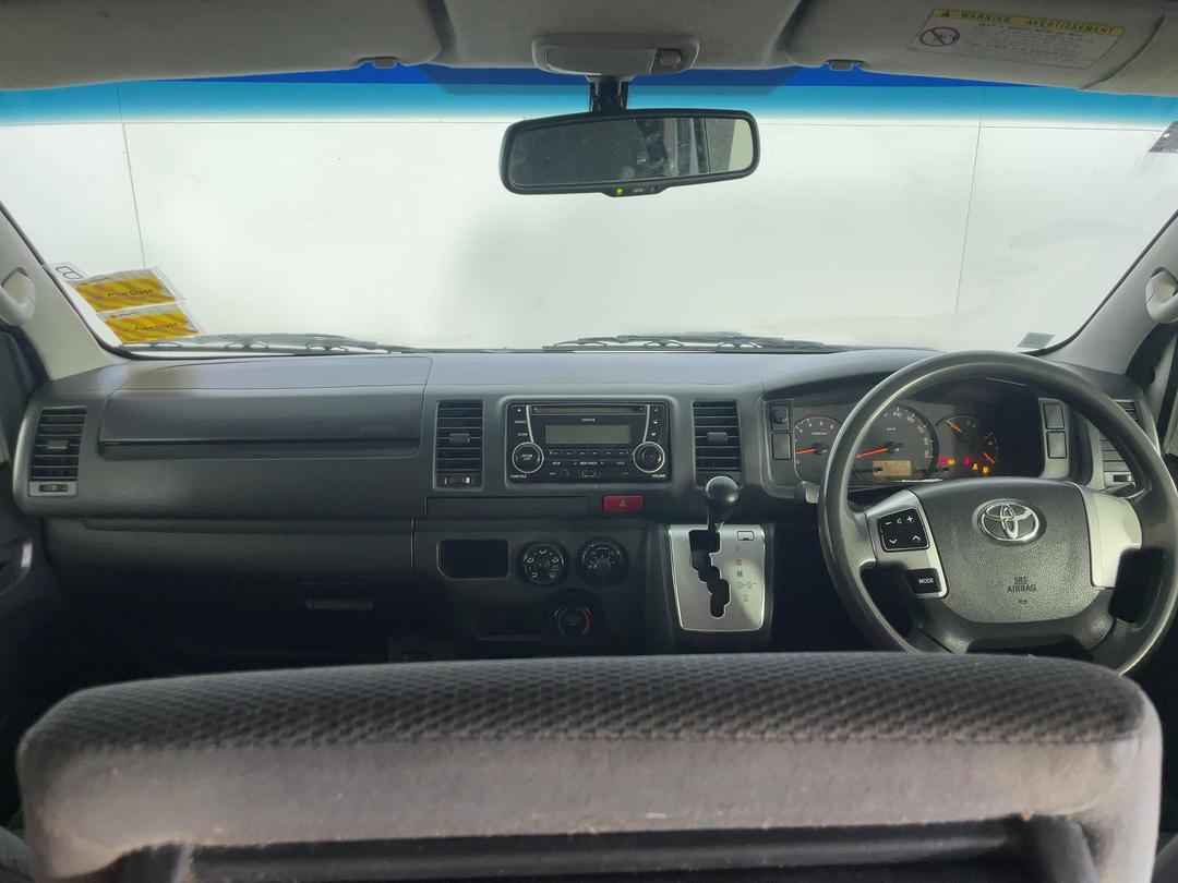 Photo '17' of Toyota Hiace