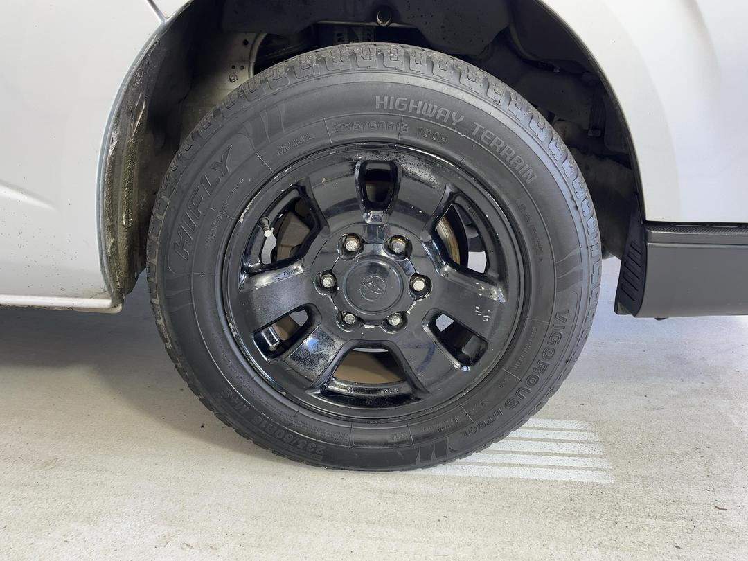 Photo '9' of Toyota Hiace