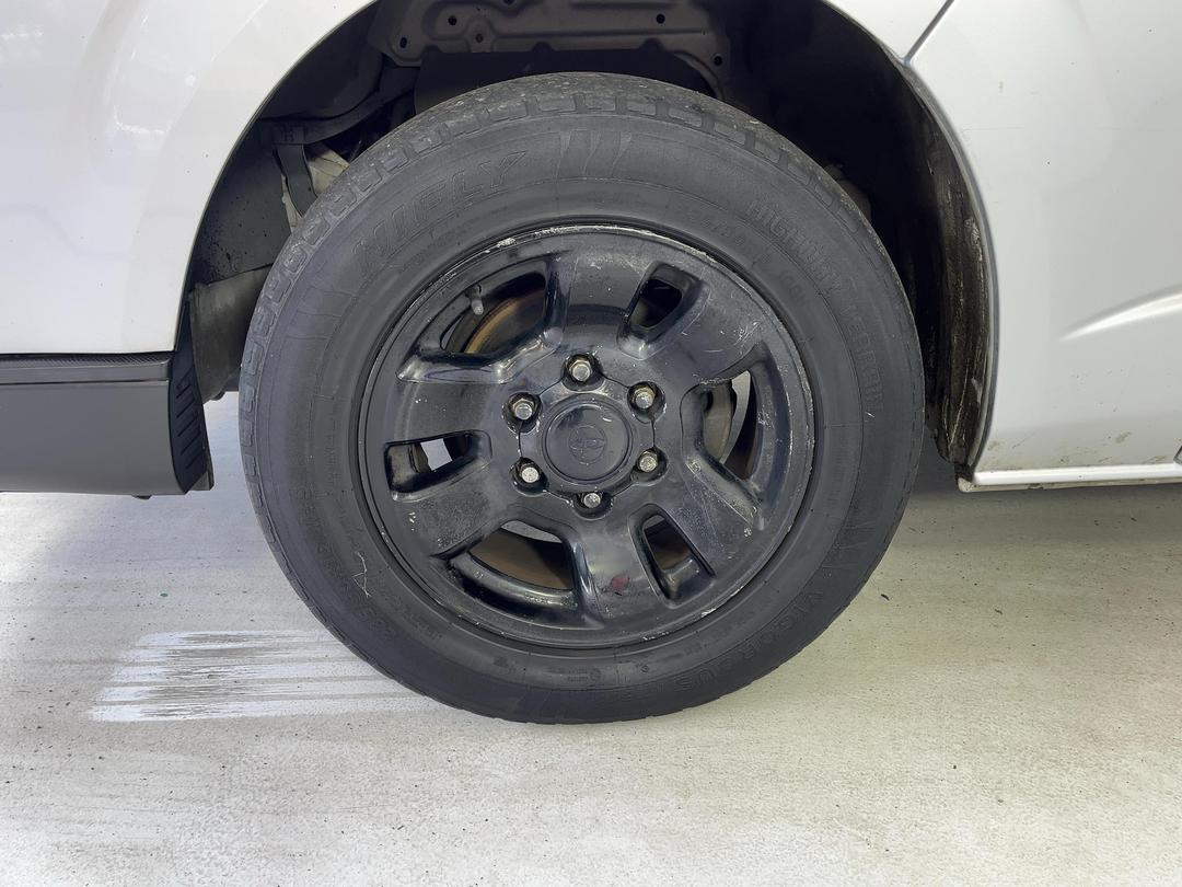 Photo '10' of Toyota Hiace