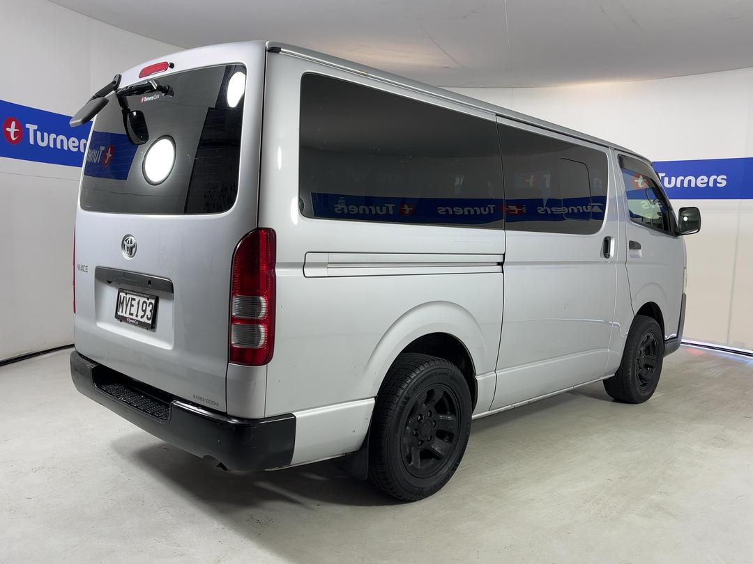 Photo '7' of Toyota Hiace