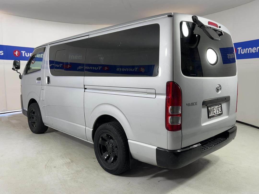 Photo '5' of Toyota Hiace