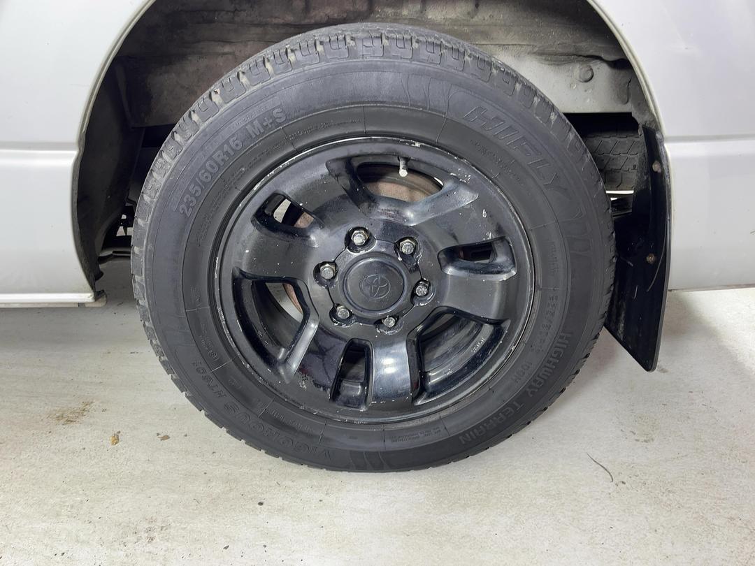 Photo '11' of Toyota Hiace
