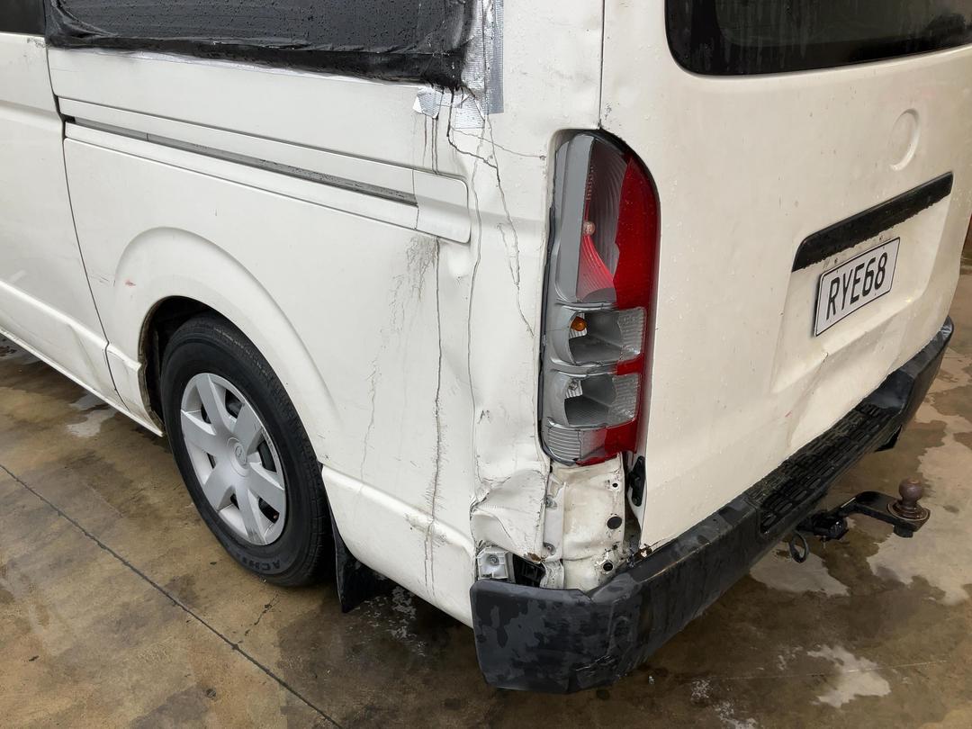 Photo '14' of Toyota Hiace ZL TD Photo '14' of Toyota Hiace ZL TD