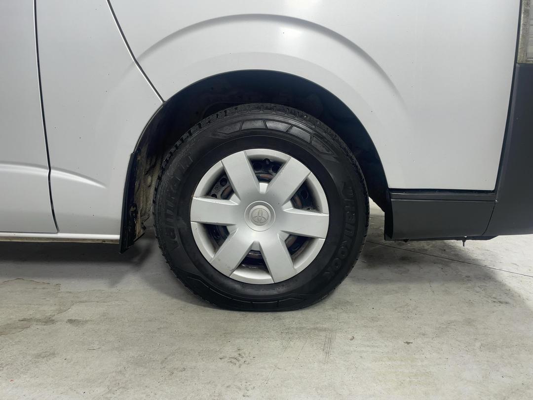 Photo '9' of Toyota Hiace