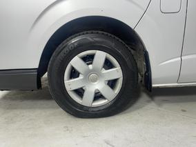 Photo '10' of Toyota Hiace