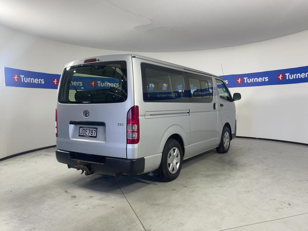Photo '7' of Toyota Hiace