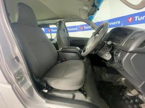 Photo '16' of Toyota Hiace