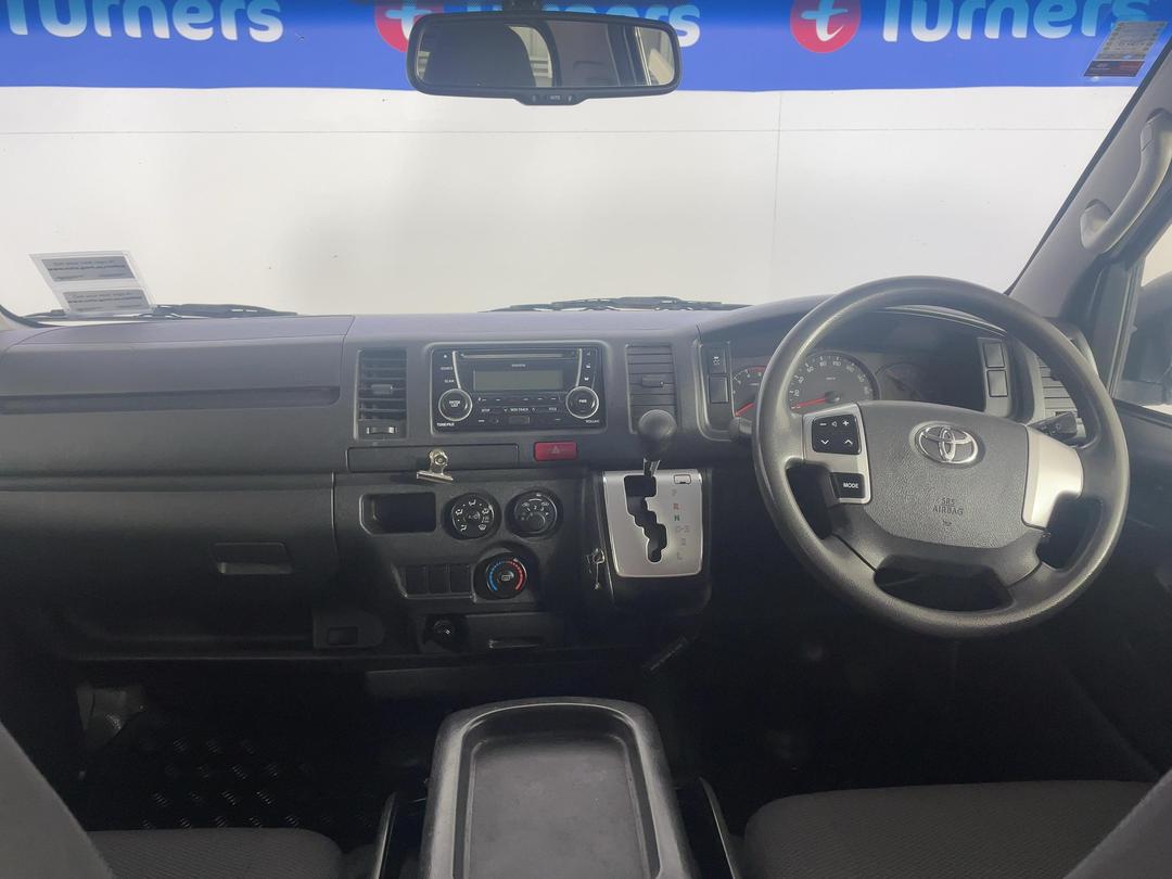 Photo '17' of Toyota Hiace