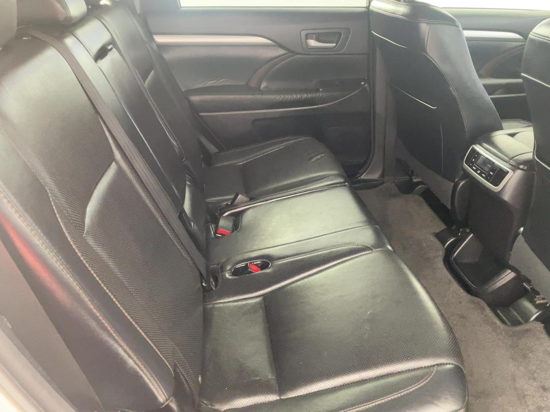 Photo '20' of Toyota Highlander