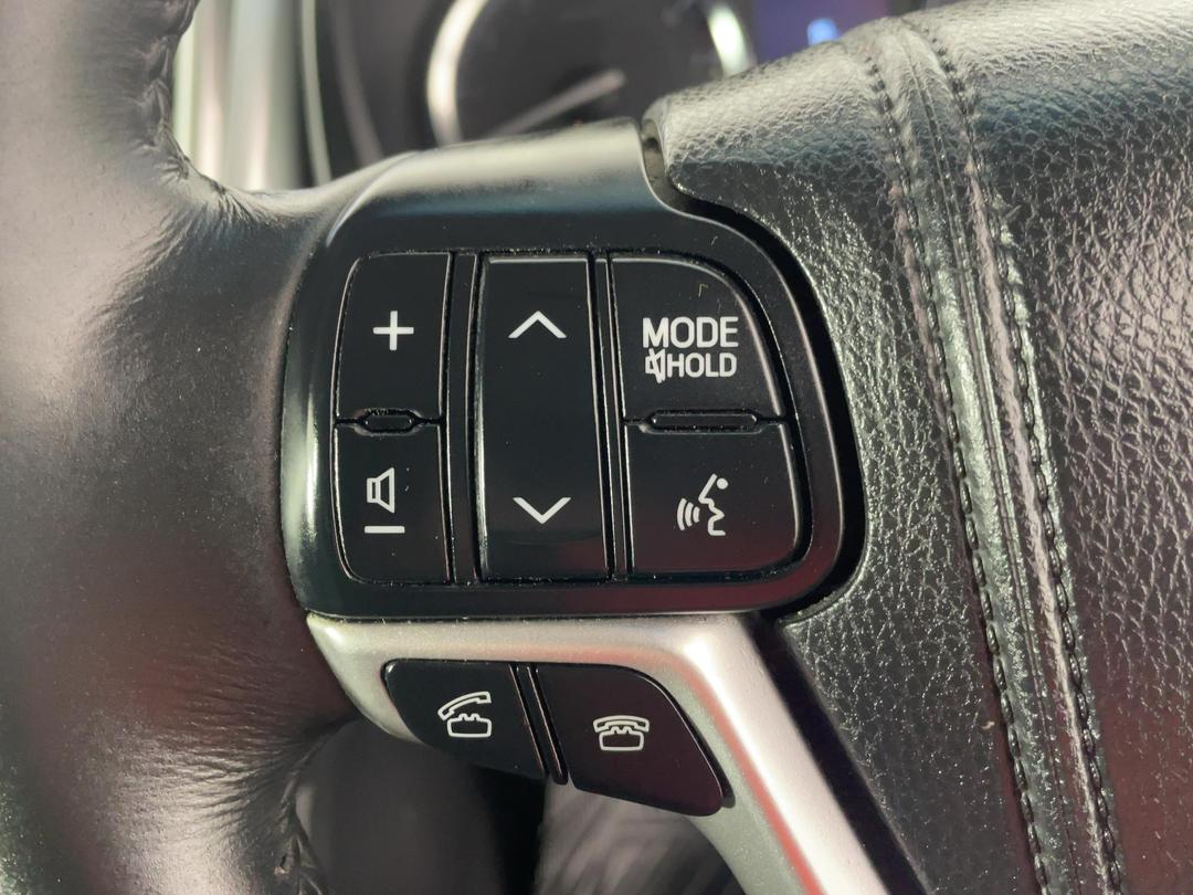 Photo '27' of Toyota Highlander