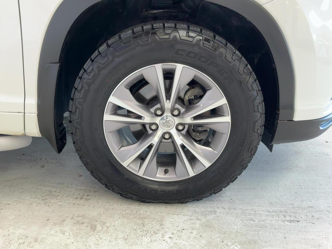Photo '9' of Toyota Highlander
