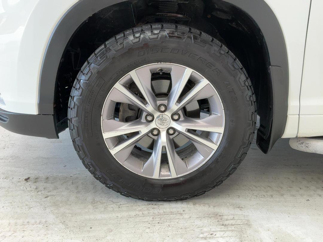 Photo '10' of Toyota Highlander
