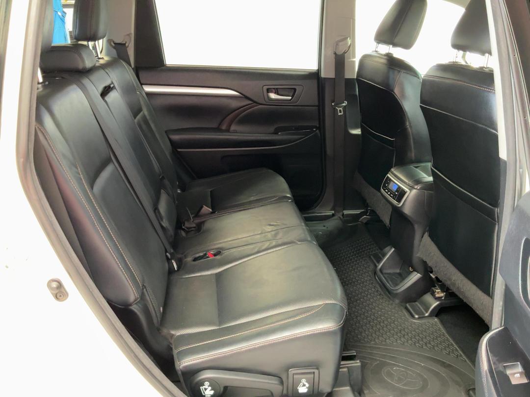 Photo '20' of Toyota Highlander