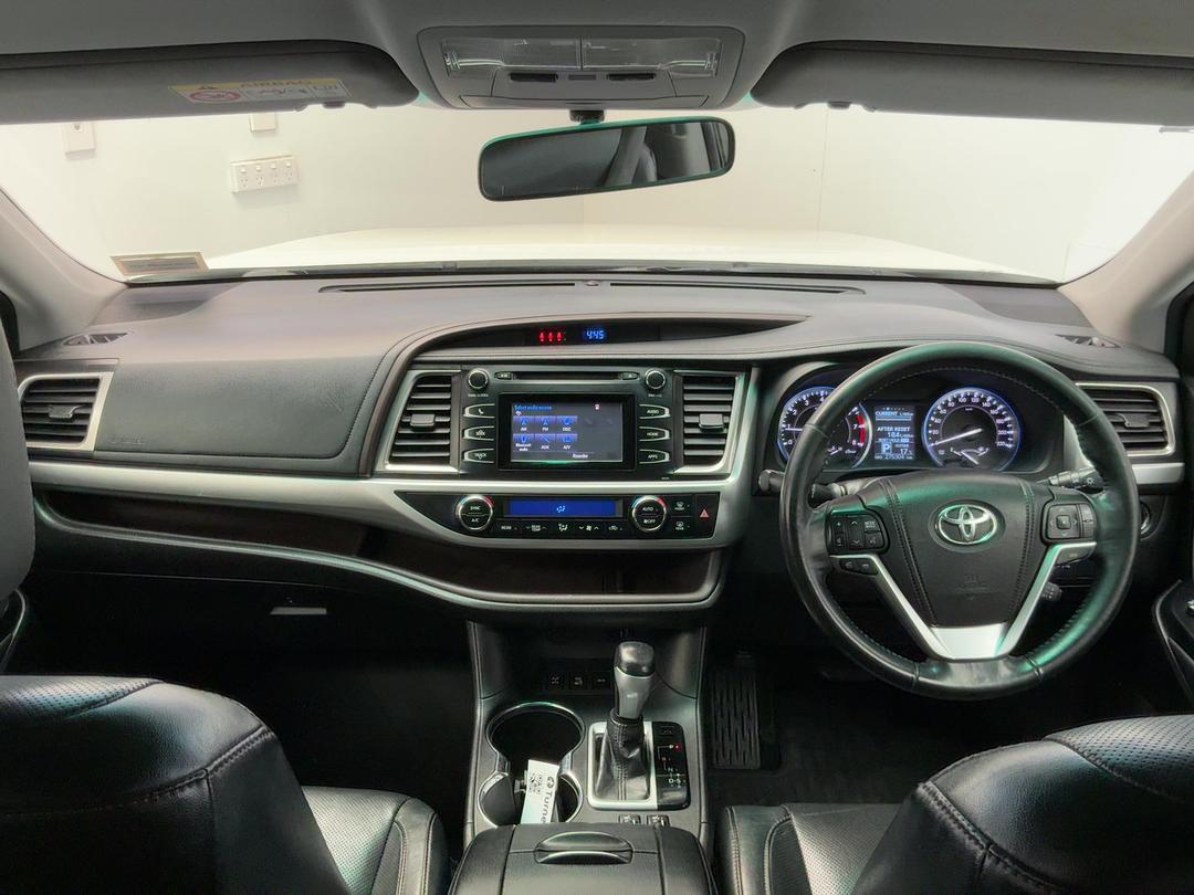Photo '17' of Toyota Highlander