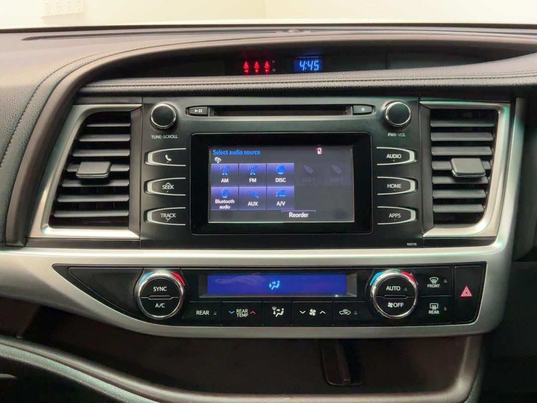 Photo '18' of Toyota Highlander