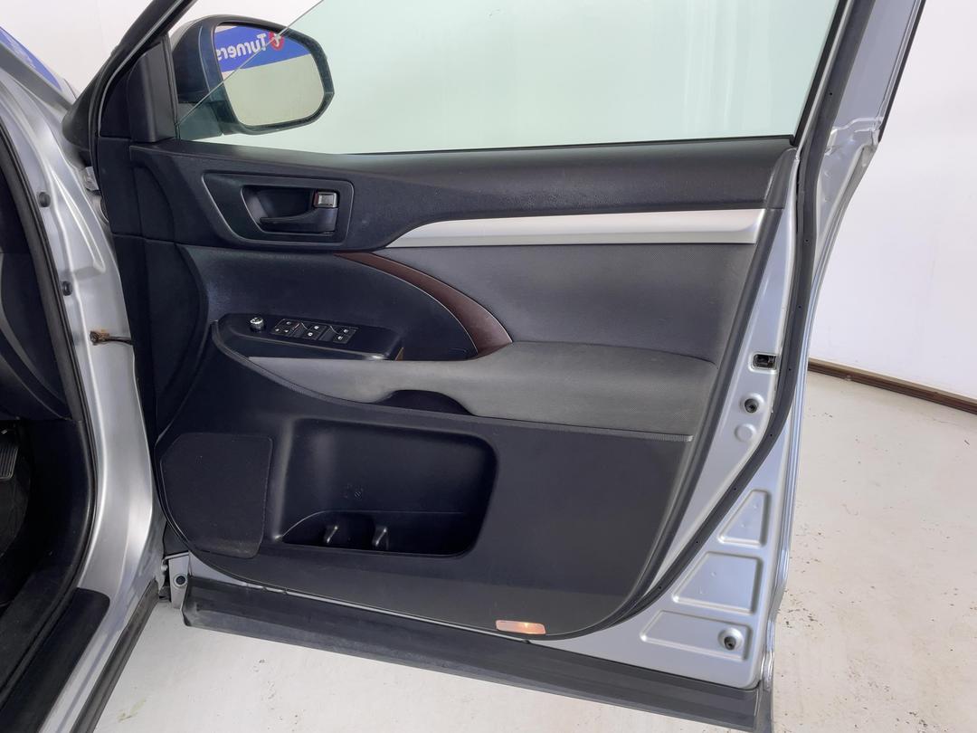 Photo '15' of Toyota Highlander