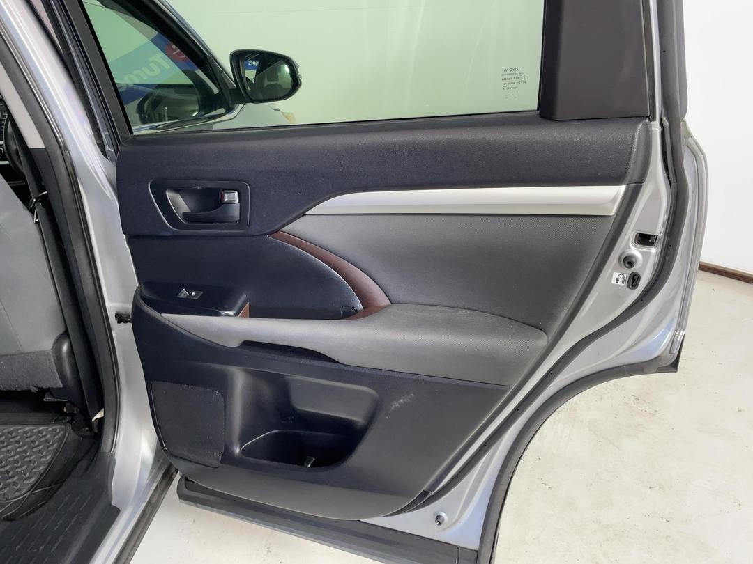 Photo '19' of Toyota Highlander