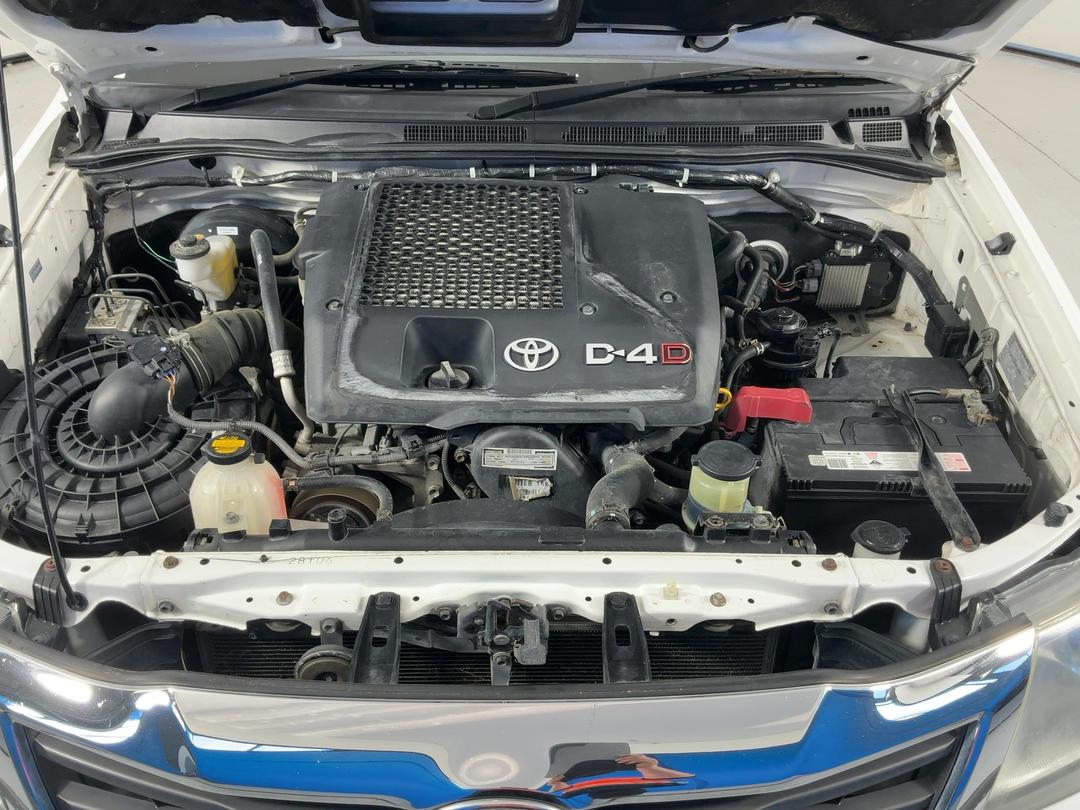 Photo '13' of Toyota Hilux
