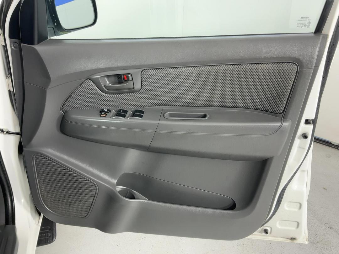 Photo '15' of Toyota Hilux