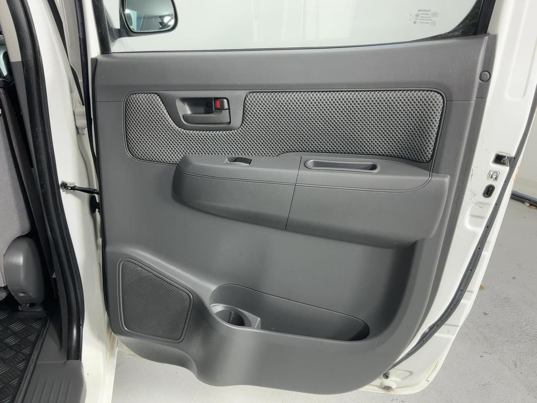 Photo '19' of Toyota Hilux