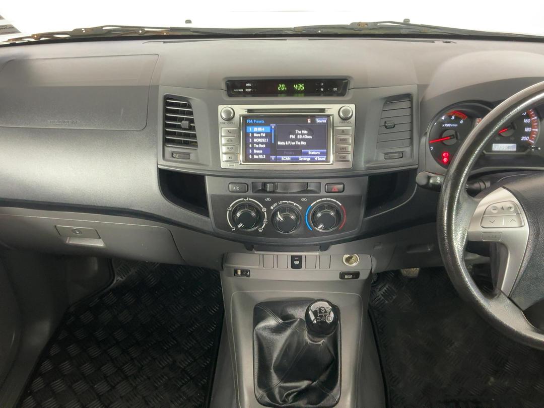 Photo '18' of Toyota Hilux