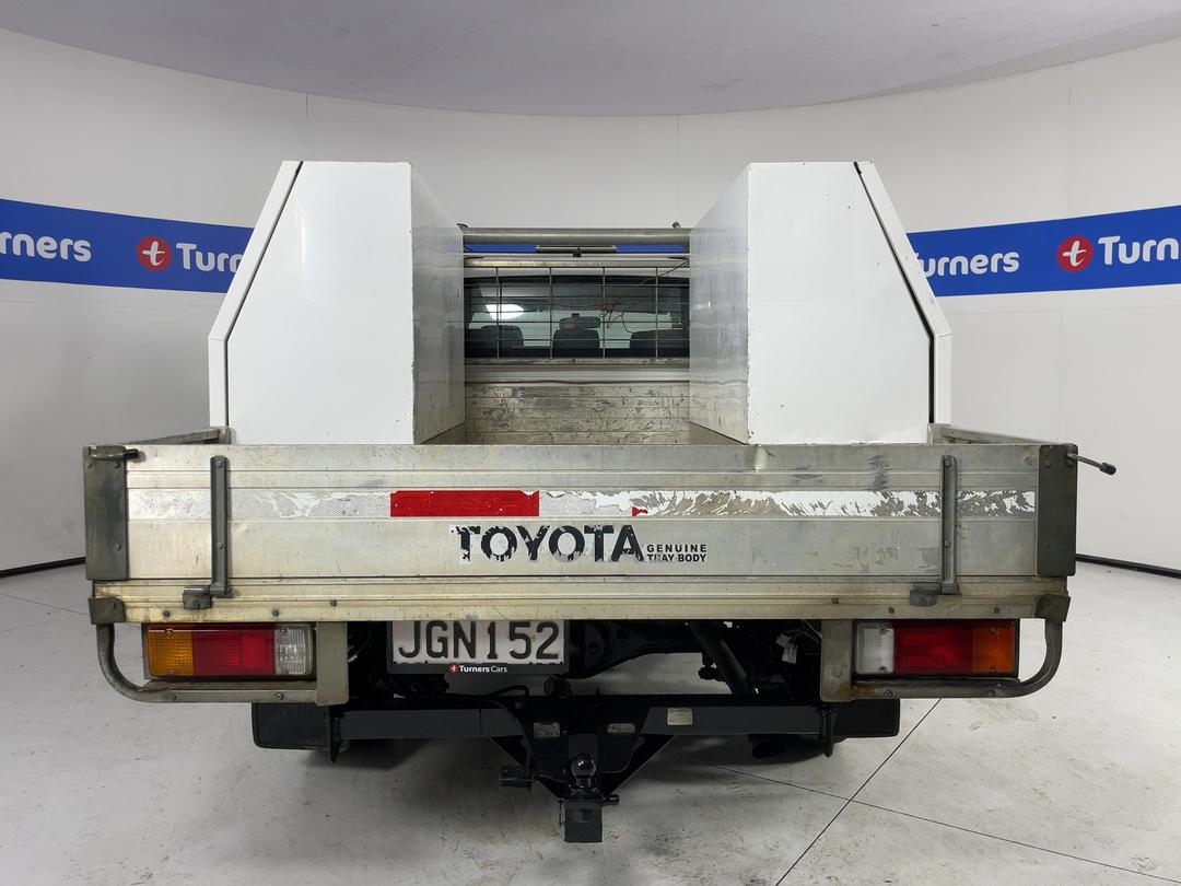 Photo '6' of Toyota Hilux