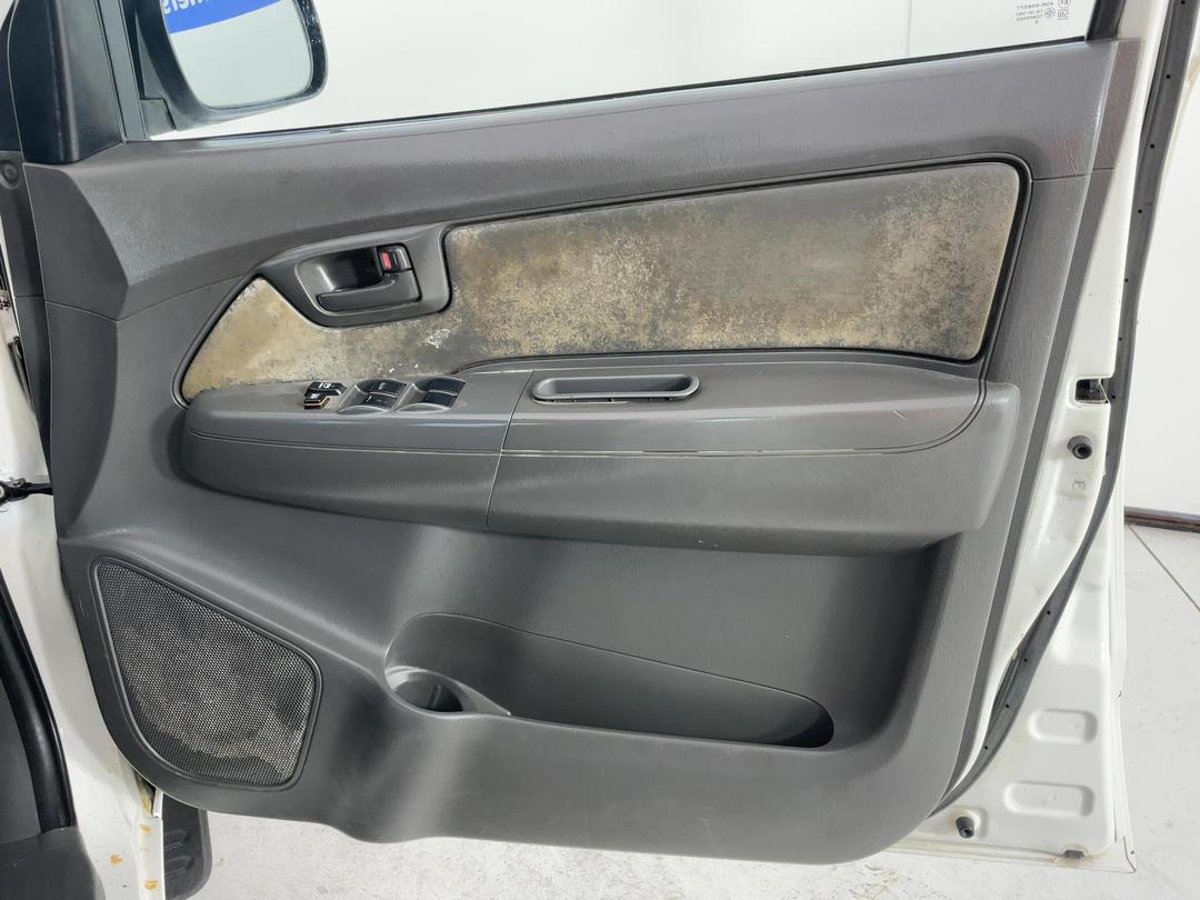 Photo '15' of Toyota Hilux