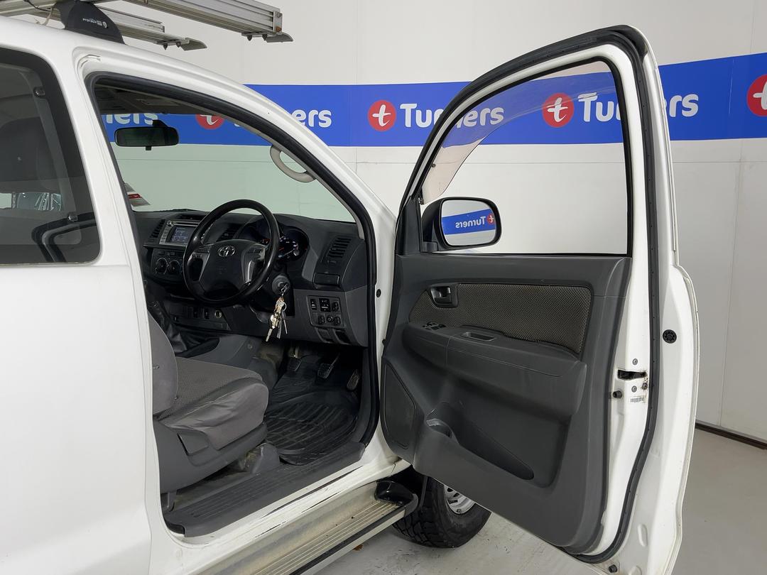Photo '15' of Toyota Hilux