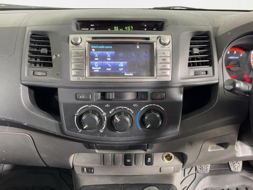 Photo '18' of Toyota Hilux