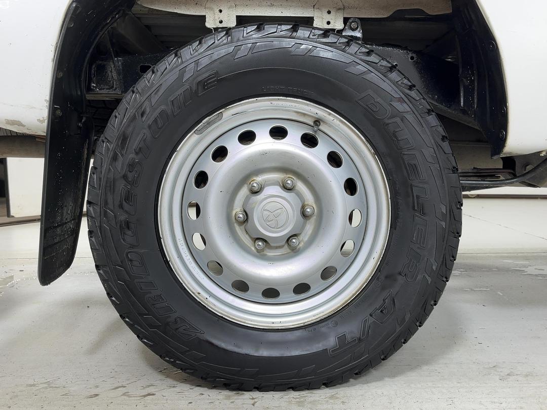 Photo '12' of Toyota Hilux