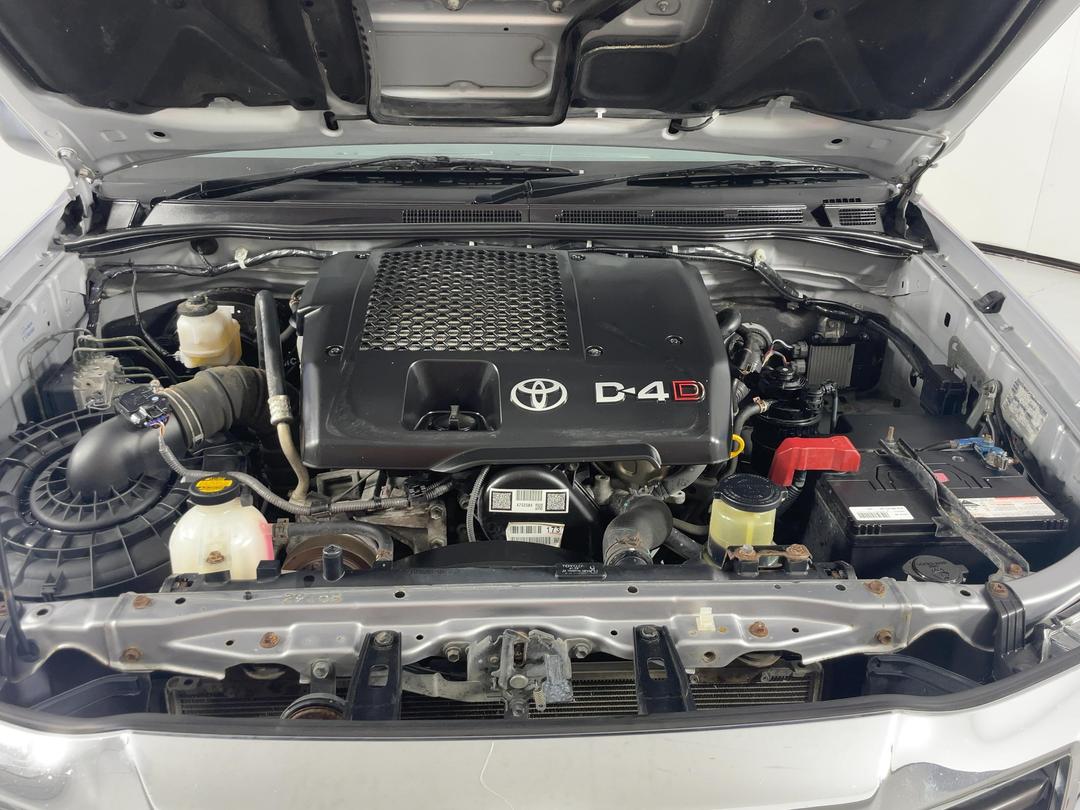 Photo '13' of Toyota Hilux
