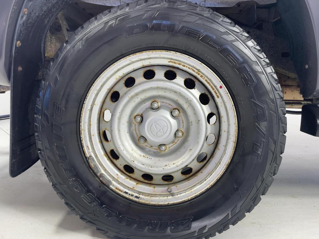 Photo '12' of Toyota Hilux