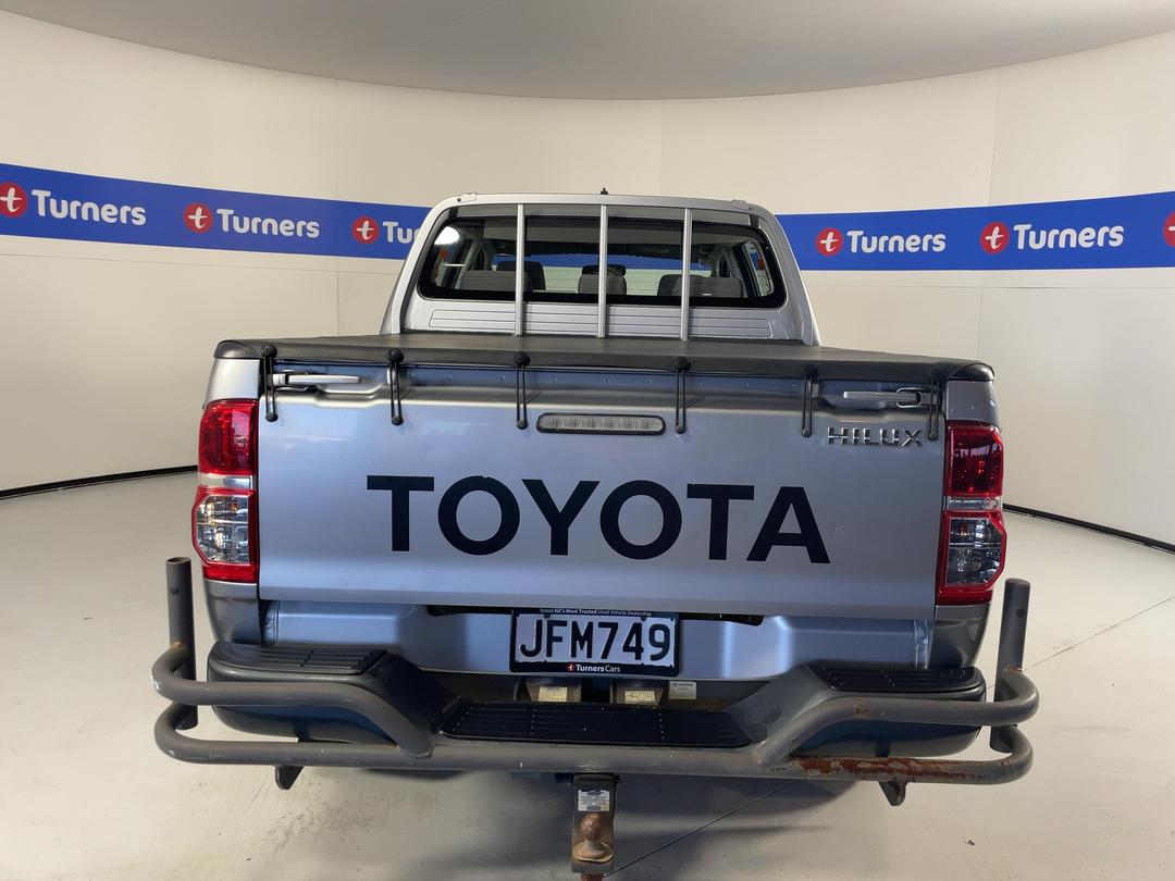 Photo '6' of Toyota Hilux