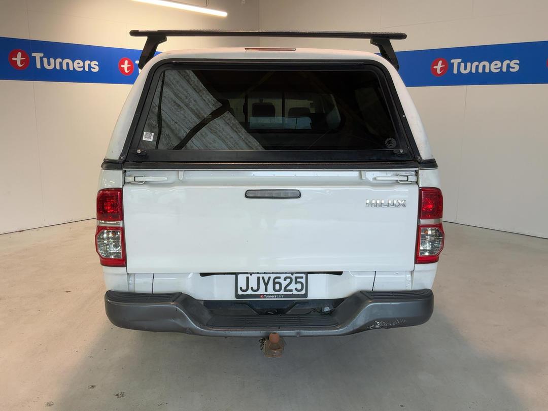 Photo '6' of Toyota Hilux