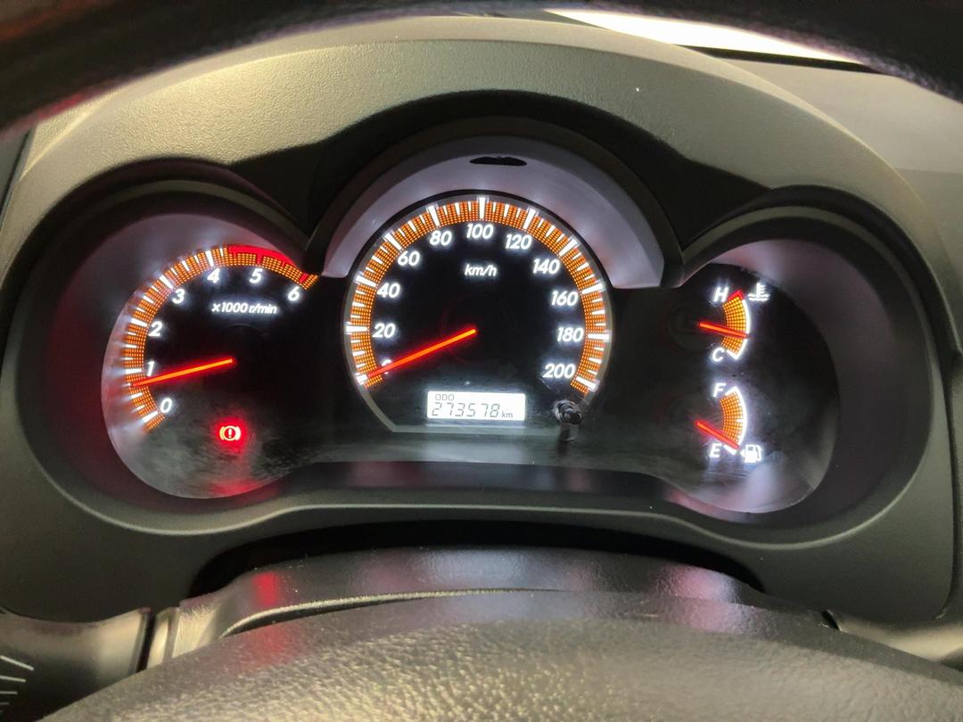 Photo '21' of Toyota Hilux