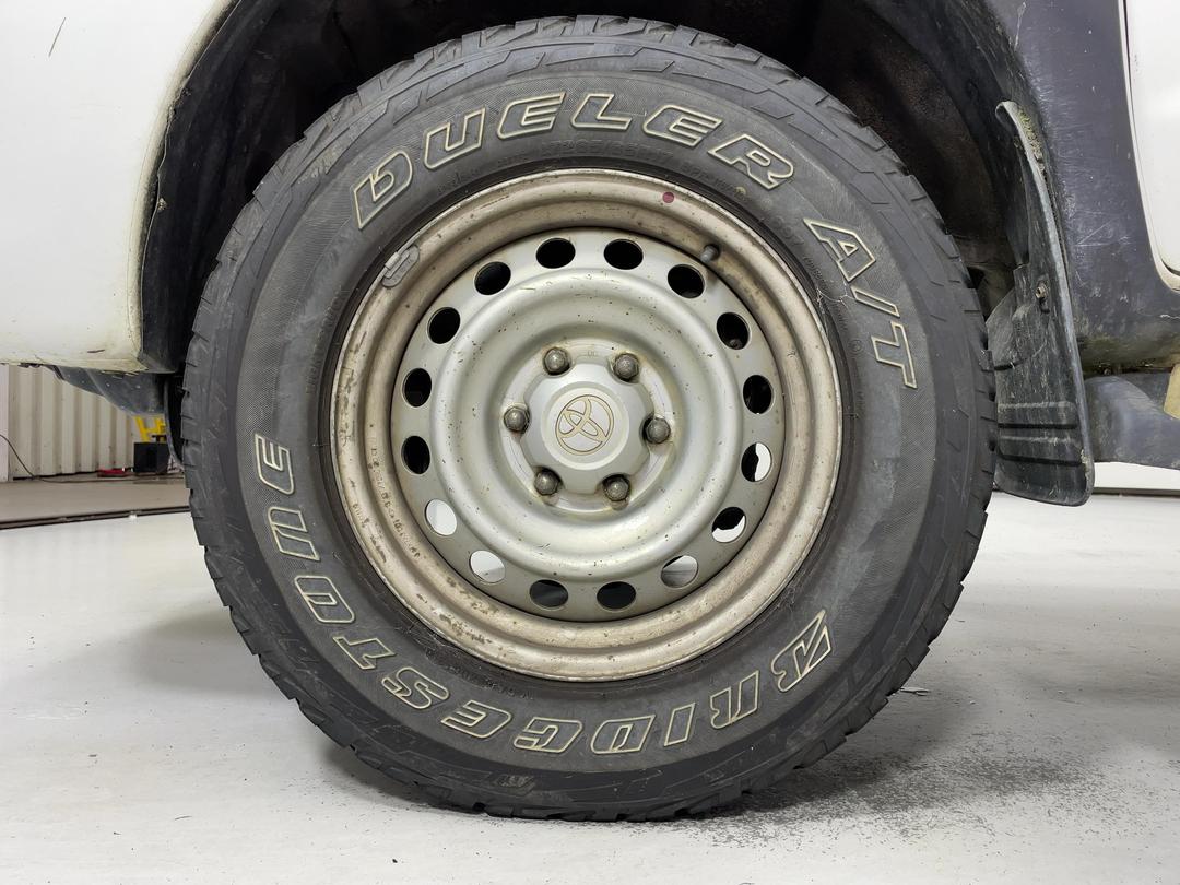 Photo '8' of Toyota Hilux TD DC Photo '8' of Toyota Hilux TD DC