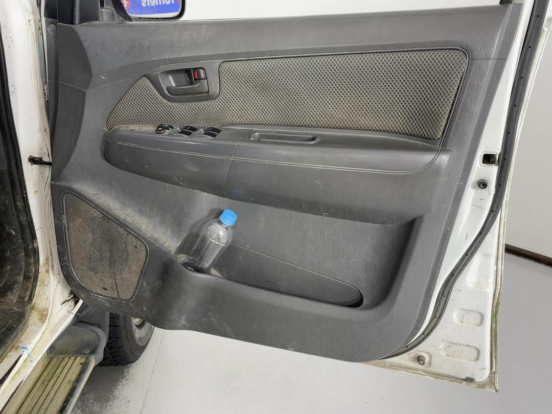 Photo '13' of Toyota Hilux TD DC Photo '13' of Toyota Hilux TD DC