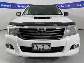 Photo '2' of Toyota Hilux