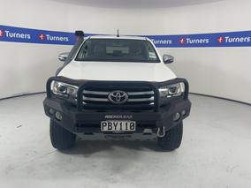 Photo '2' of Toyota Hilux