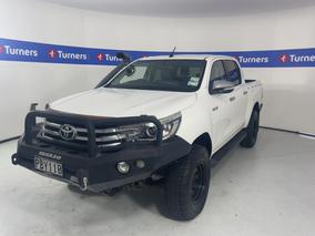 Photo '4' of Toyota Hilux