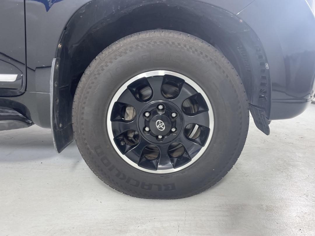 Photo '9' of Toyota Landcruiser Prado