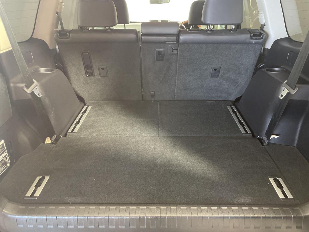 Photo '14' of Toyota Landcruiser Prado