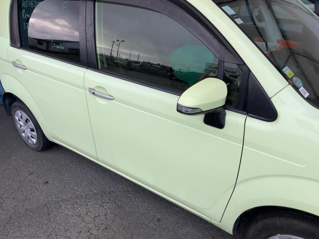 Photo '3' of Toyota Porte