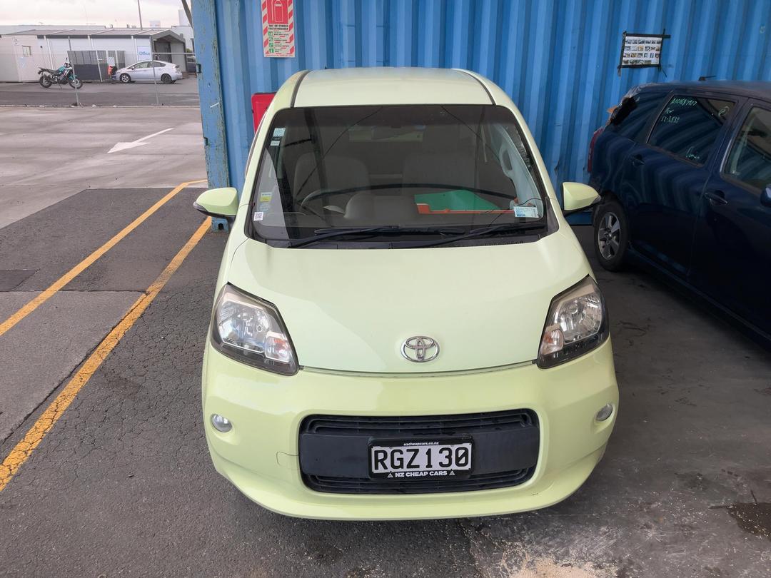 Photo '4' of Toyota Porte