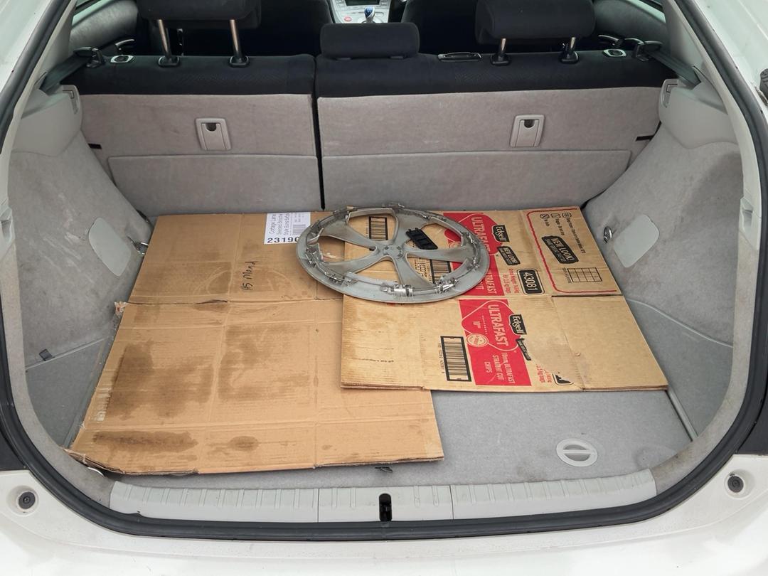 Photo '13' of Toyota Prius