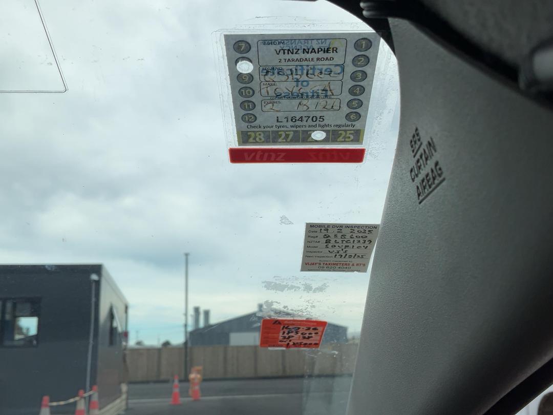 Photo '14' of Toyota Prius