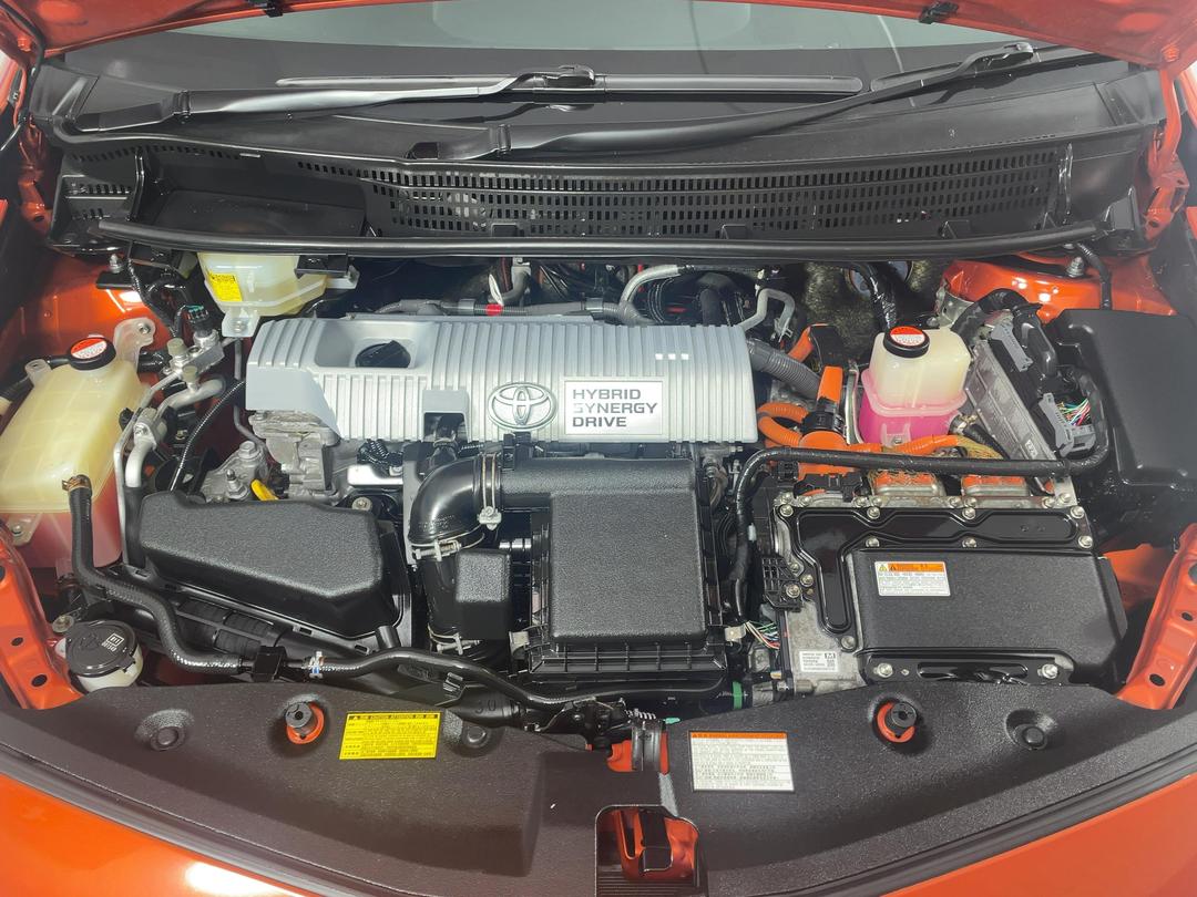 Photo '13' of Toyota Prius