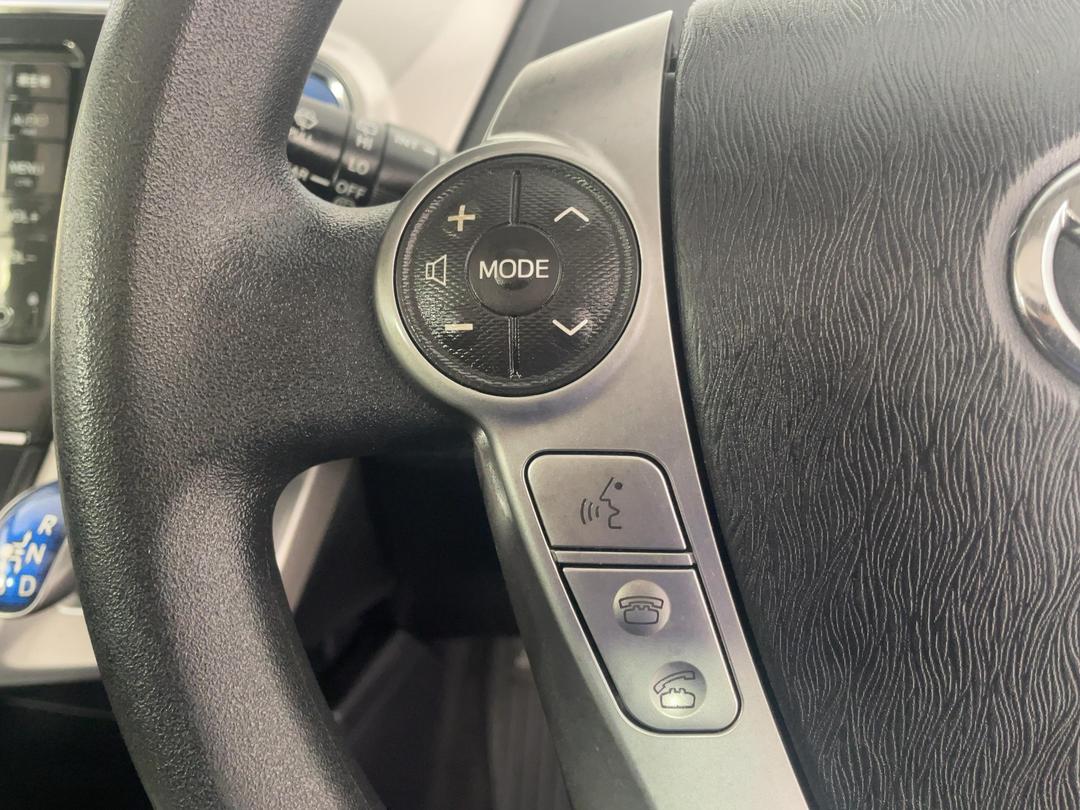 Photo '24' of Toyota Prius