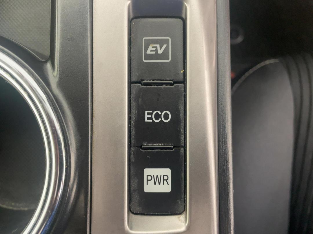 Photo '25' of Toyota Prius