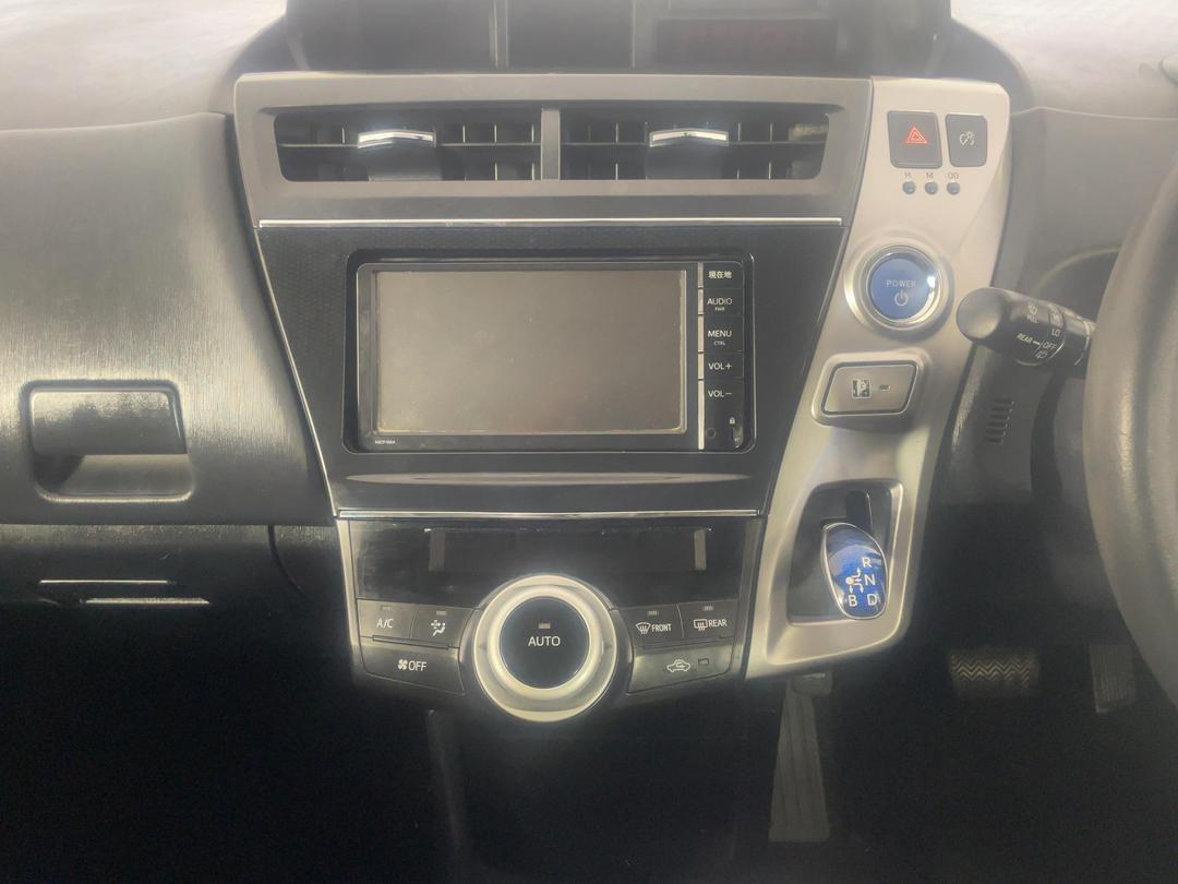 Photo '18' of Toyota Prius